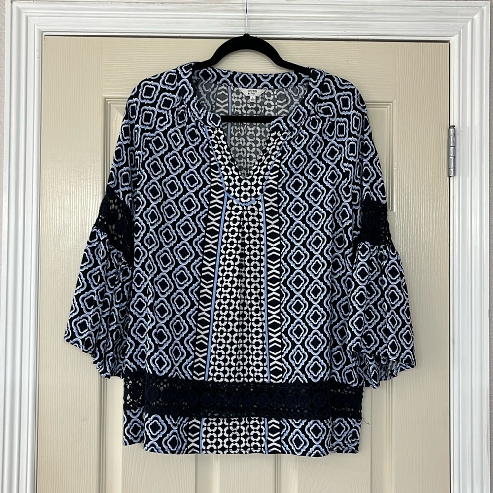 Crown & Ivy Size Large Tunic
